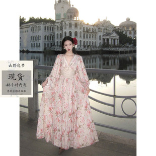 现货 《山奈》法式复古碎花收腰V领度假大码微胖梨型身材连衣裙
