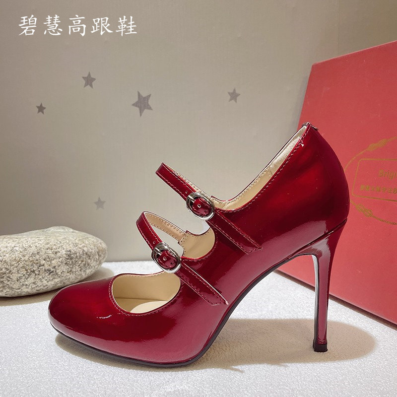 镭射红漆皮圆头一字带高跟鞋女鞋