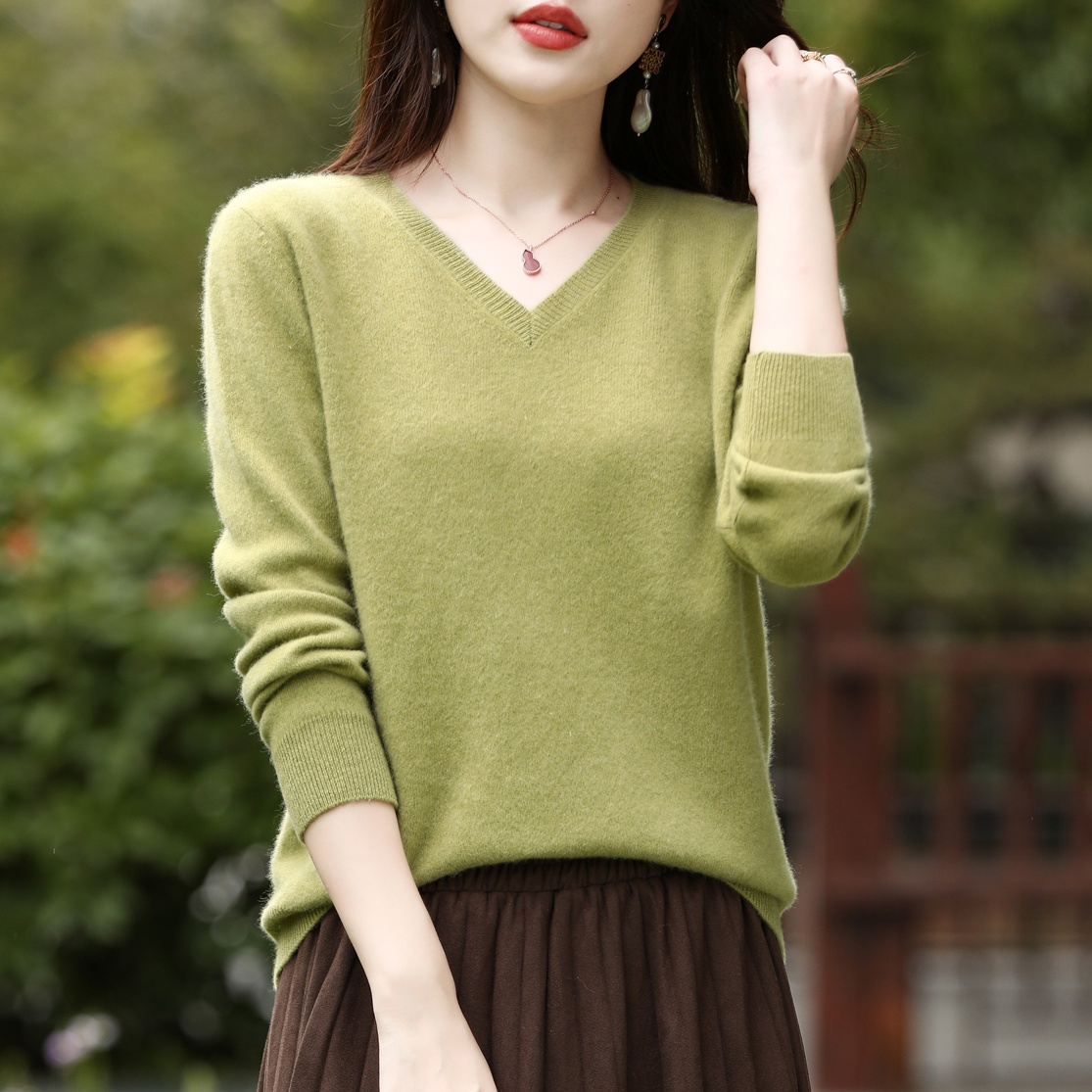羊毛衫女100纯羊毛纯色V领套头毛衣秋冬新款宽松针织上衣打底衫
