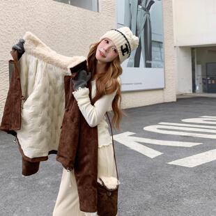 巨好看美拉德咖色短款羊羔毛翻领羽绒服女冬内胆白鸭绒麂皮绒外套