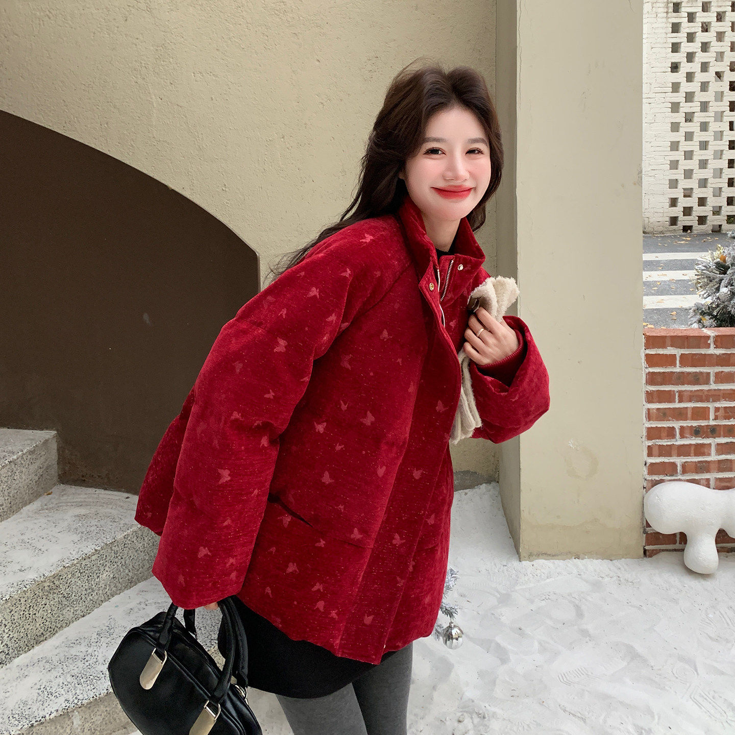 新年红短款立领蝴蝶印花羽绒服女2025冬新款减龄保暖90白鸭绒外套,女装/女士精品,羽绒服,淘宝优惠券,粉丝福利购,淘宝优惠卷