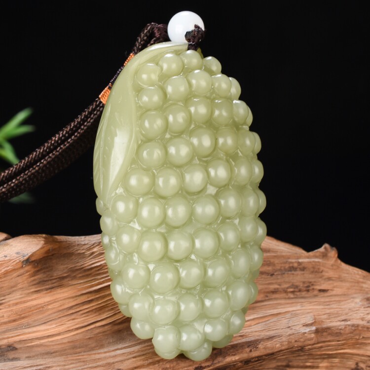 天然新疆和田玉糖料玉如意葡萄手把件男女款如意挂件硕果累累挂件