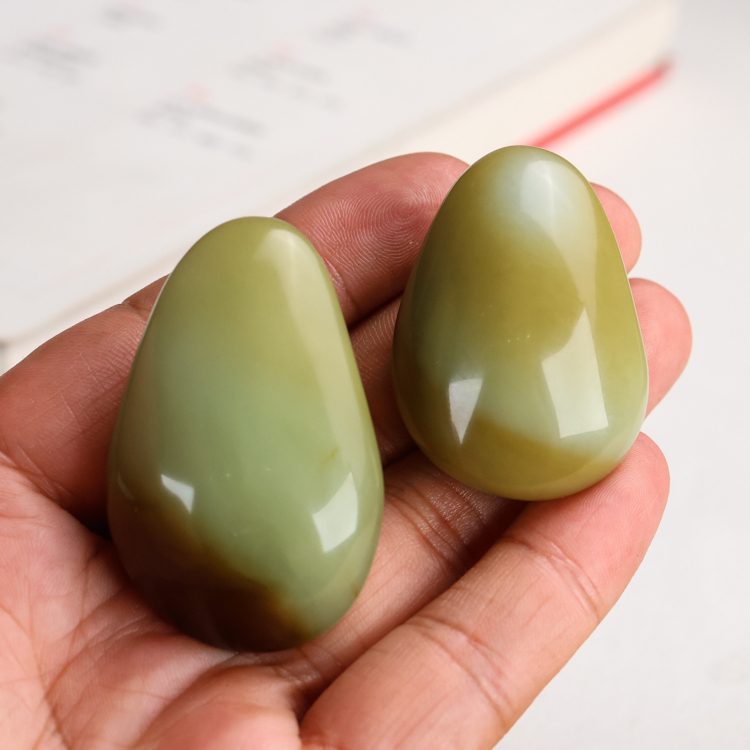 天然和田玉糖料原石手把件且末糖玉红皮籽料原石把玩件玉石挂件