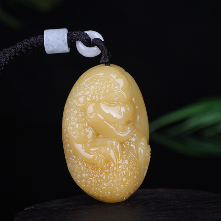 天然和田玉糖料原石雕刻三足金蟾吊坠金蟾旺财挂件项链坠招财金蟾