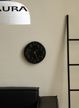 AURA北欧极简时钟侘寂风挂钟不规则立体字中古家居装饰静音钟表