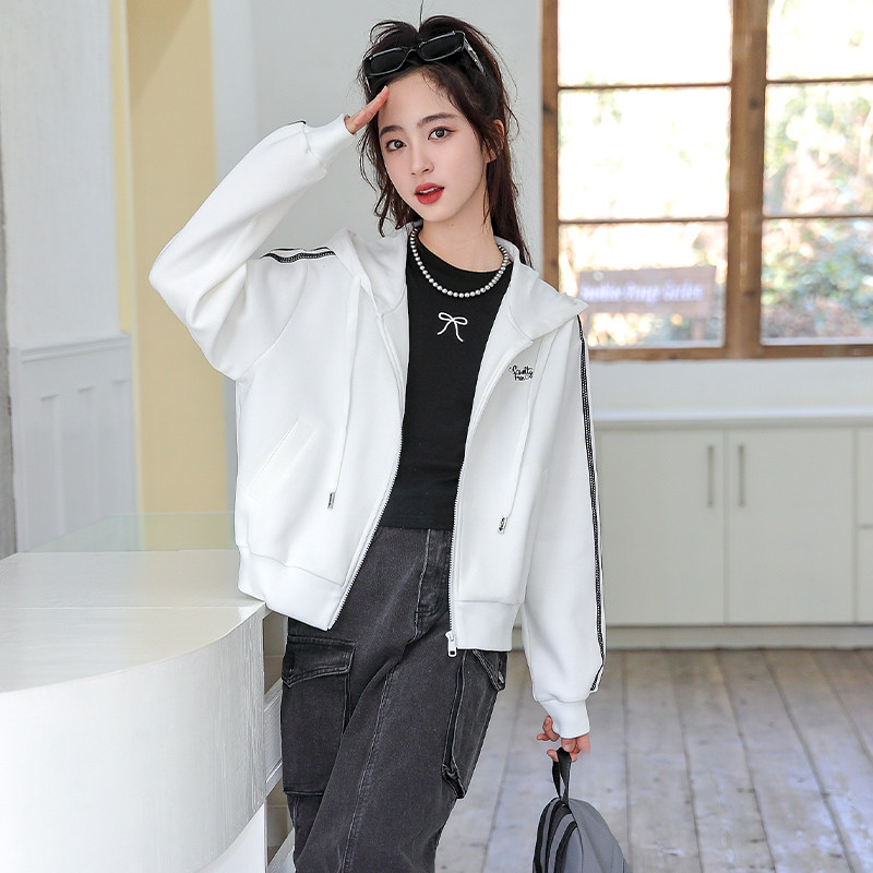 骄骄虎女童外套2025春季新款初中生运动卫衣款连帽上衣女学生7027