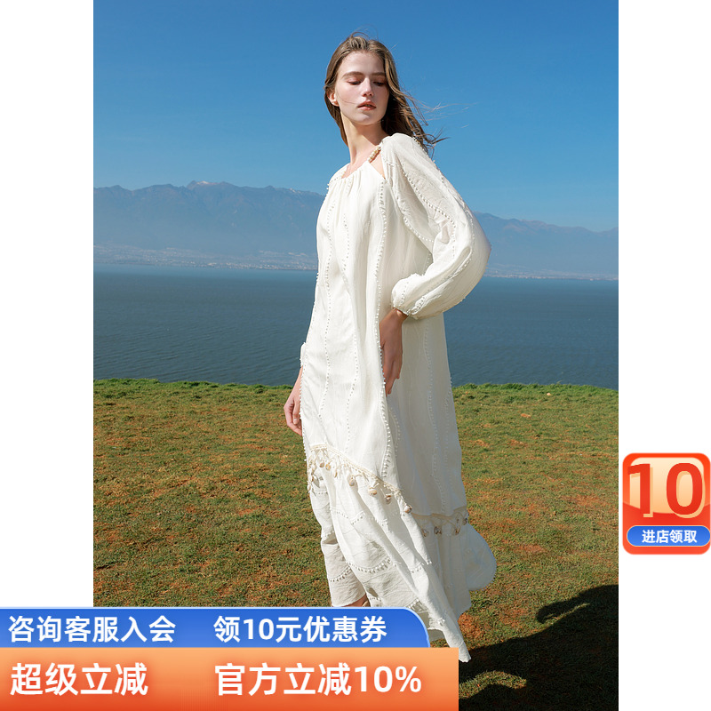 三彩2025夏季新款绣花连衣裙女贝壳宽松镂空长裙小个子度假M正品