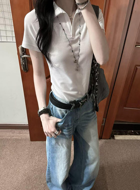 2026美式简约设计感翻领修身短袖T恤女夏季个性白色辣妹正肩上衣