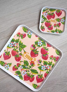 日本FEILER可爱草莓图案卡通像素造型食品级塑料托盘食用餐盘杯垫