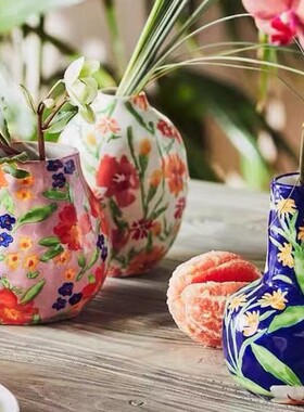 一出口美国手捏手绘釉下彩艺术花瓶系列/繁花多造型花器摆件