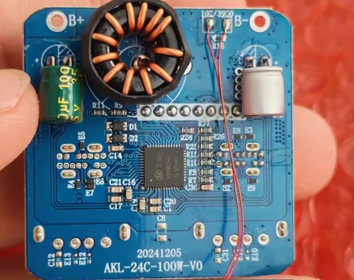 士兰微SD59D24C SD59D24A多口100w快充协议芯片