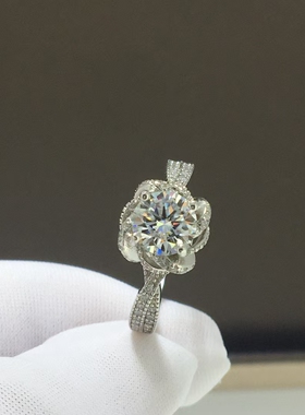 新款S925银镀金现货   1克拉玫瑰喷泉莫桑钻戒指  裸石6.5mm