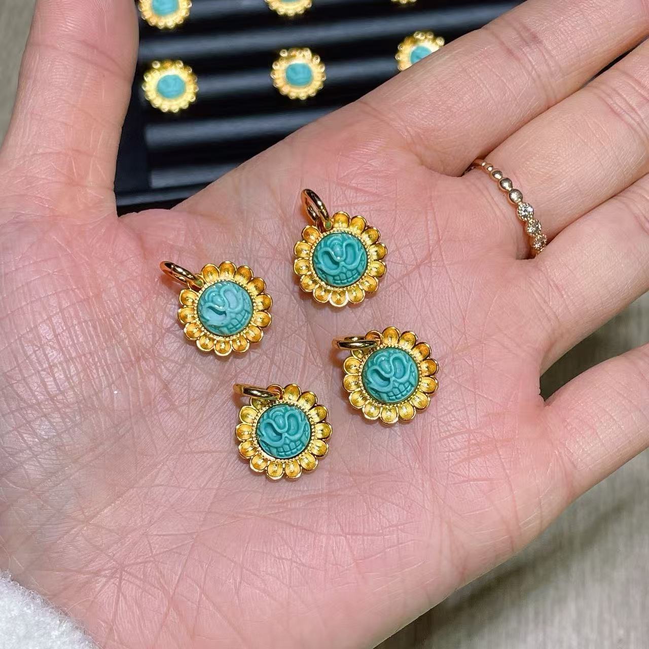 新品 科技松太阳花尸陀林吊坠配件 CF