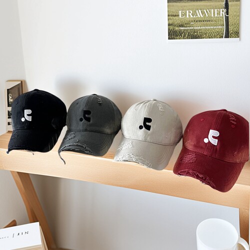 美式复古字母破洞棒球帽