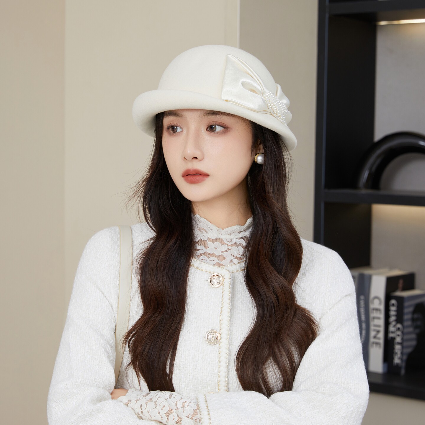 法式高级羊毛卷边秋冬新款渔夫帽盆帽优雅蝴蝶结珍珠礼帽百搭逛街