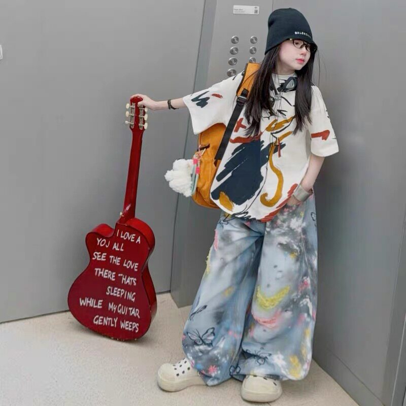 女童2026新款夏季韩版卡通涂鸦中长款短袖t恤蝴蝶印花破洞牛仔裤
