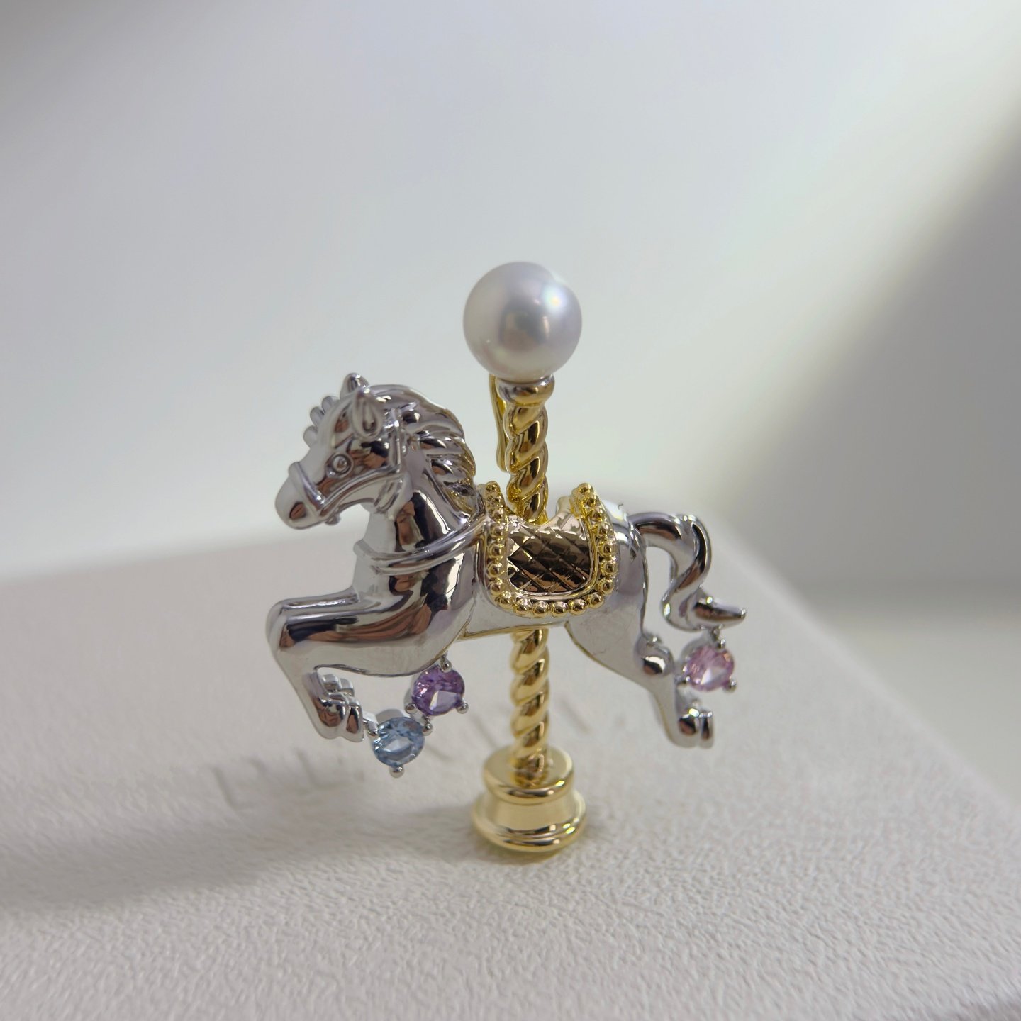 《旋木》M家马年新款旋转木马超可爱天然正圆极光珍珠胸针领针,珠宝/钻石/翡翠,胸饰,淘宝优惠券,粉丝福利购,淘宝优惠卷