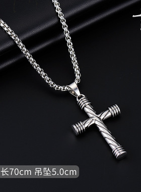 欧美复古十字架钛钢项链男士百搭个性嘻哈吊坠潮流衣服配饰品