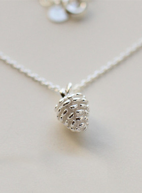 S925纯银松子果实吊坠项链 韩版时尚气质银饰品 含链子