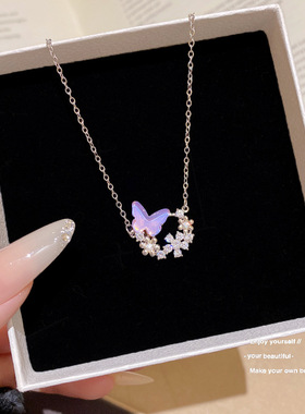 钛钢蝴蝶项链女轻奢高级感小众设计花朵锁骨链ins梦幻月光石吊坠