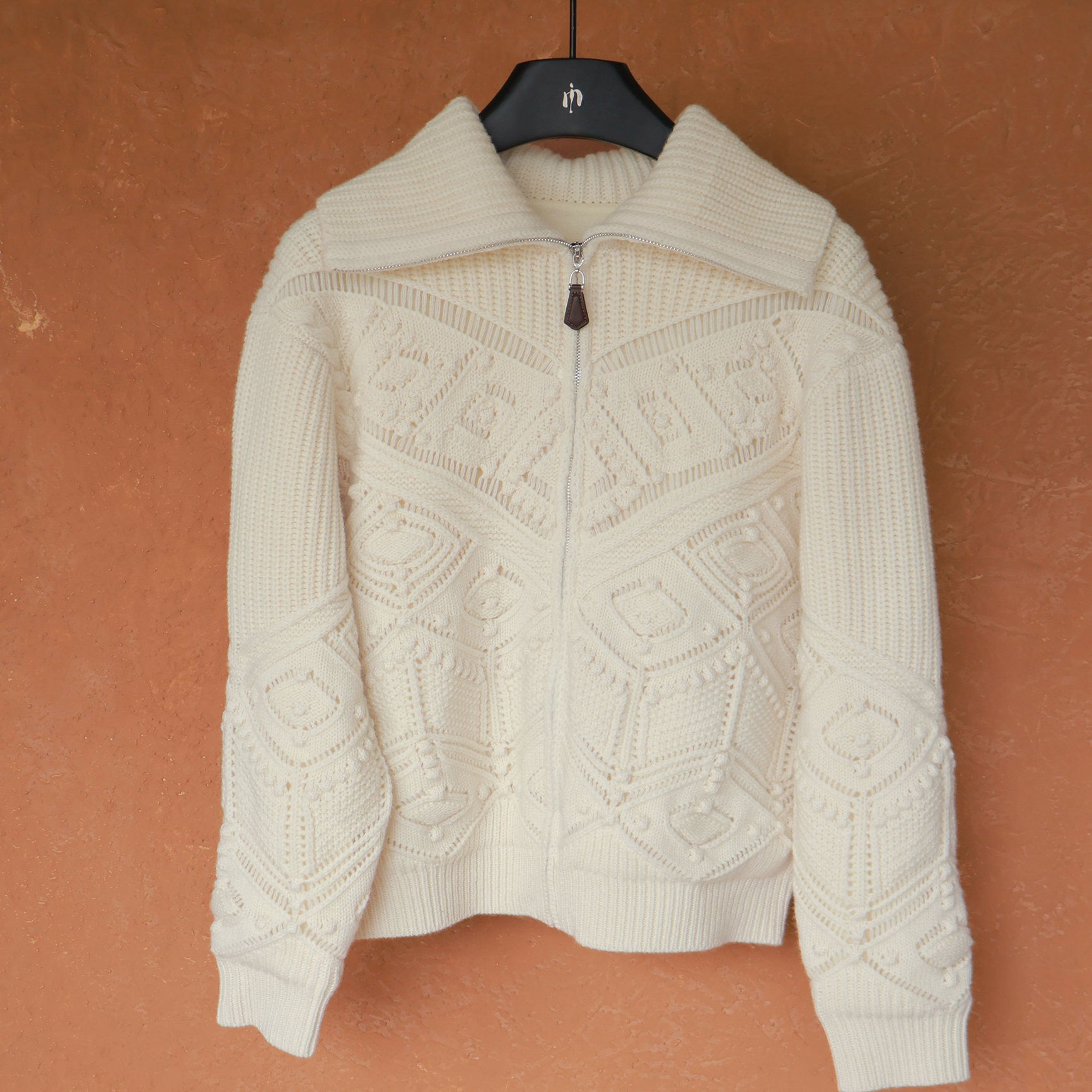 IMMUNO壹糯 质感肌理款几何棱格纹提花针织开衫翻领拉链羊绒外套