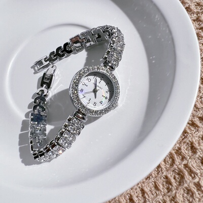 轻奢小众满钻手链手表女简约气质镶钻奢华精致小巧小表盘石英女表