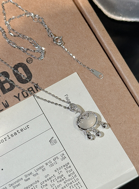 S925纯银平安锁白玉髓吊坠项链