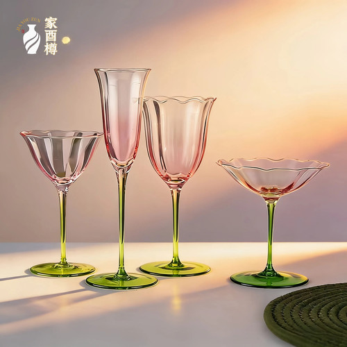 高颜值渐变玻璃高脚杯香槟杯