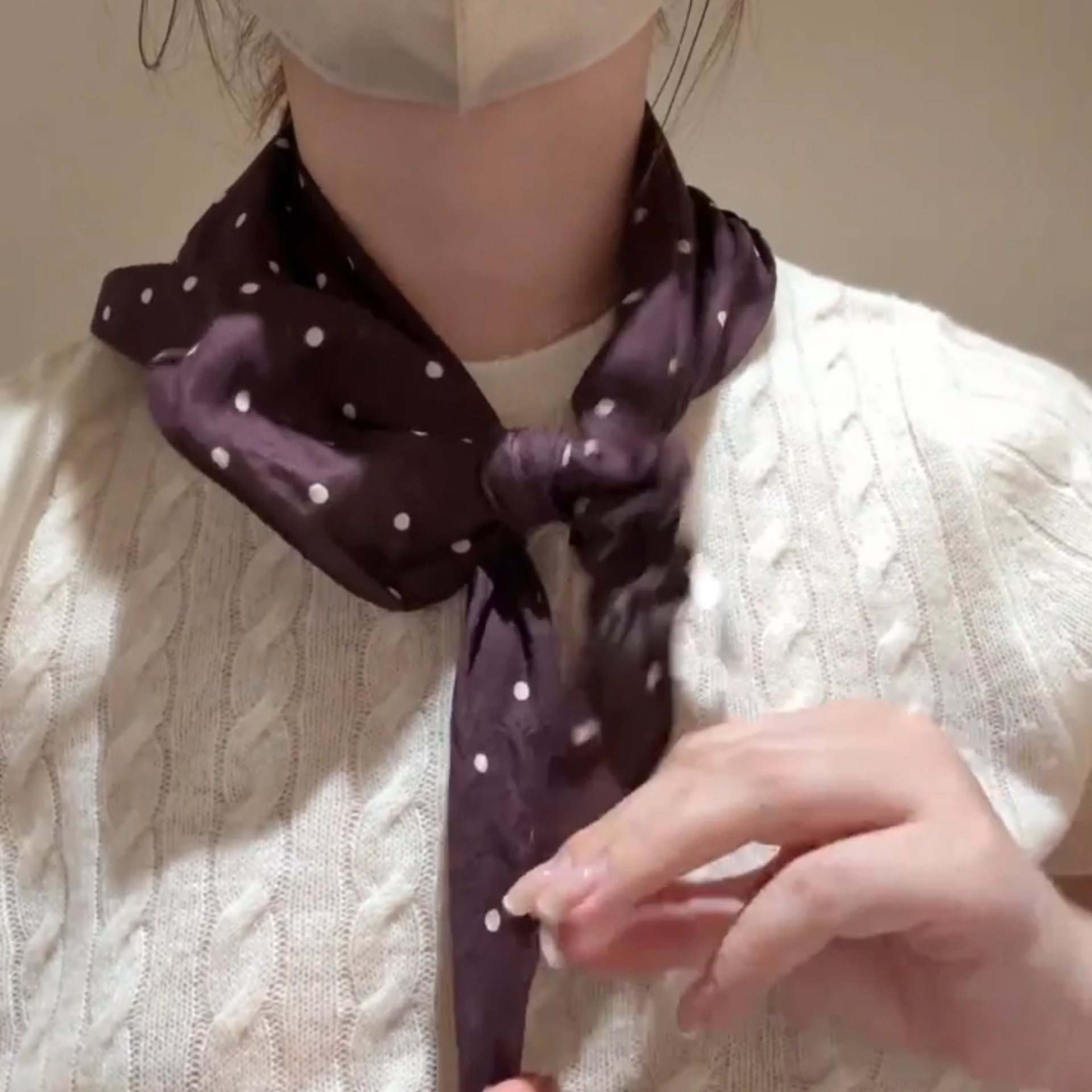 外搭围巾三角巾披肩波点丝巾方巾时髦腰果菱形丝巾女三角巾头巾