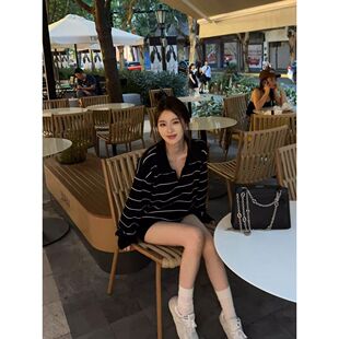 黑白调调POLO领细条纹针织衫女2025早秋设计感宽松v领长袖毛衣