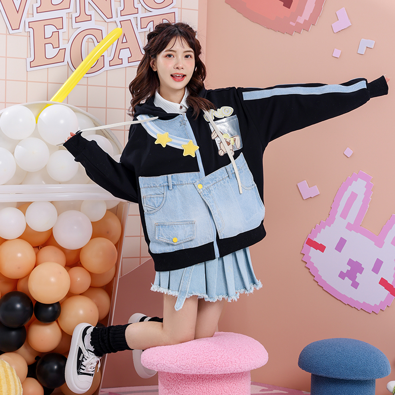 宽松纯棉学院牛仔拼接连帽卫衣