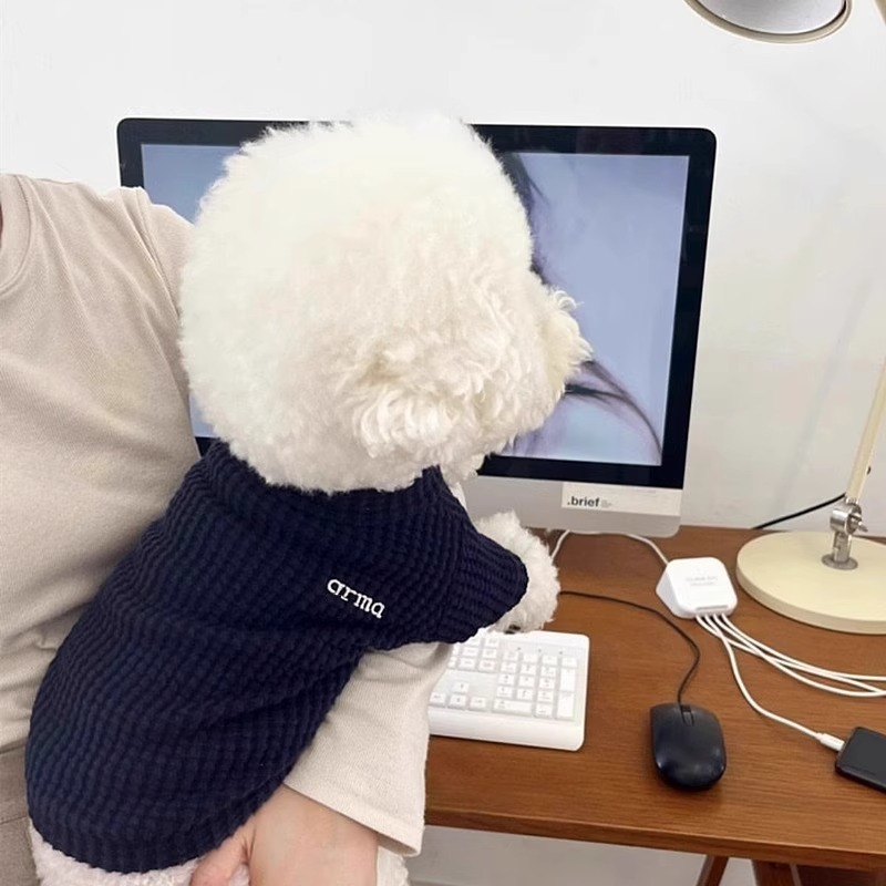 韩版秋冬季狗狗衣服简约风休闲华夫格牵引打底衫泰迪猫咪宠物