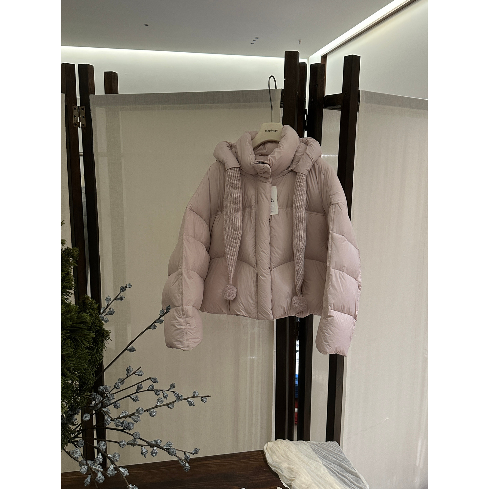 2025冬季新款羽绒服女韩系简约针织球帽带甜美可爱小个子羽绒服