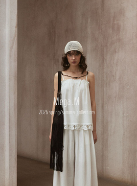 春夏新款时尚博主穿搭春夏新款简约时尚拼接花边吊带上衣小衫