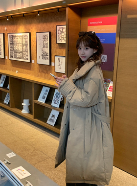 EGO-冬季新款法式复古翻领长款设计感保暖羽绒服外套(配腰带)