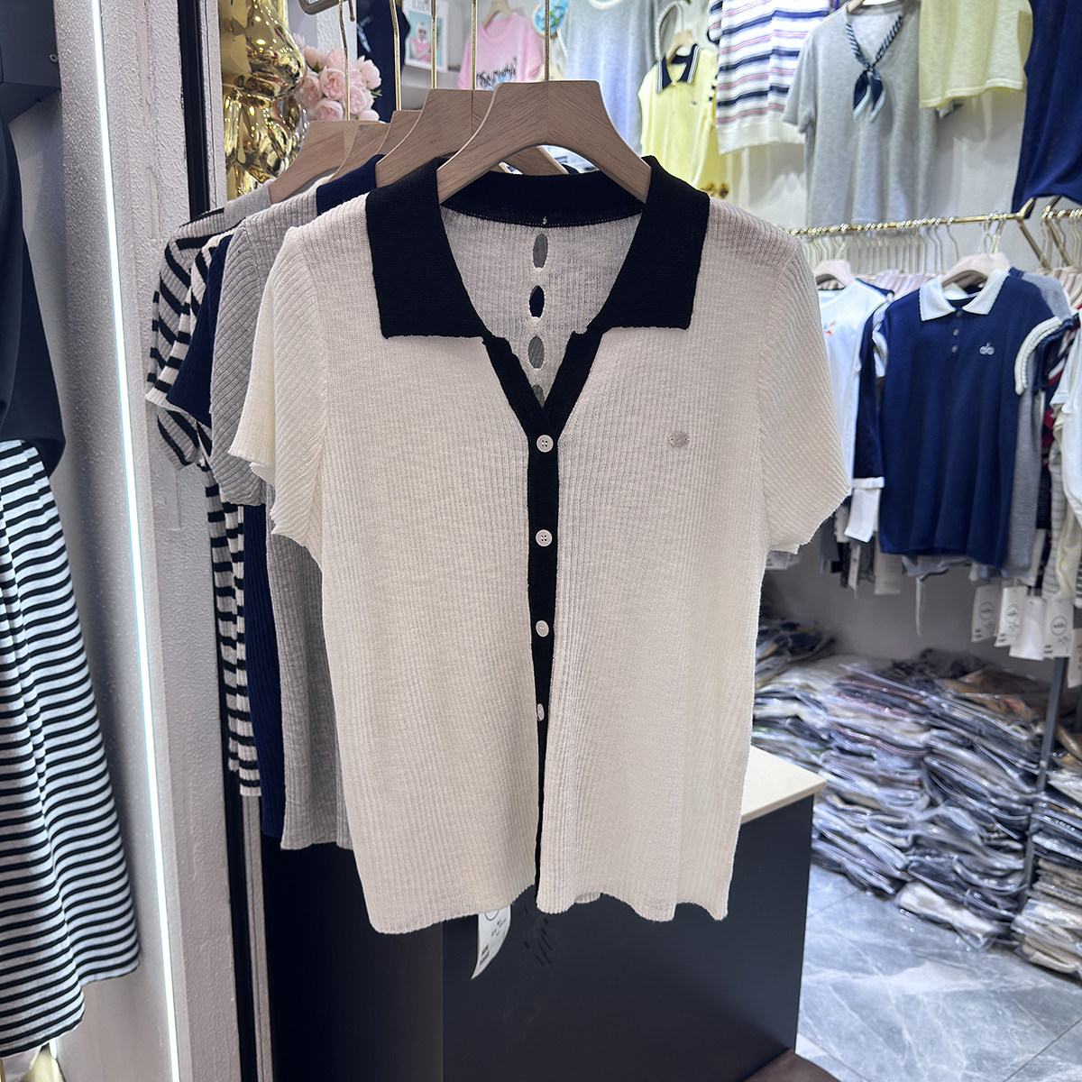 小个子简约风撞色POLO领针织T恤