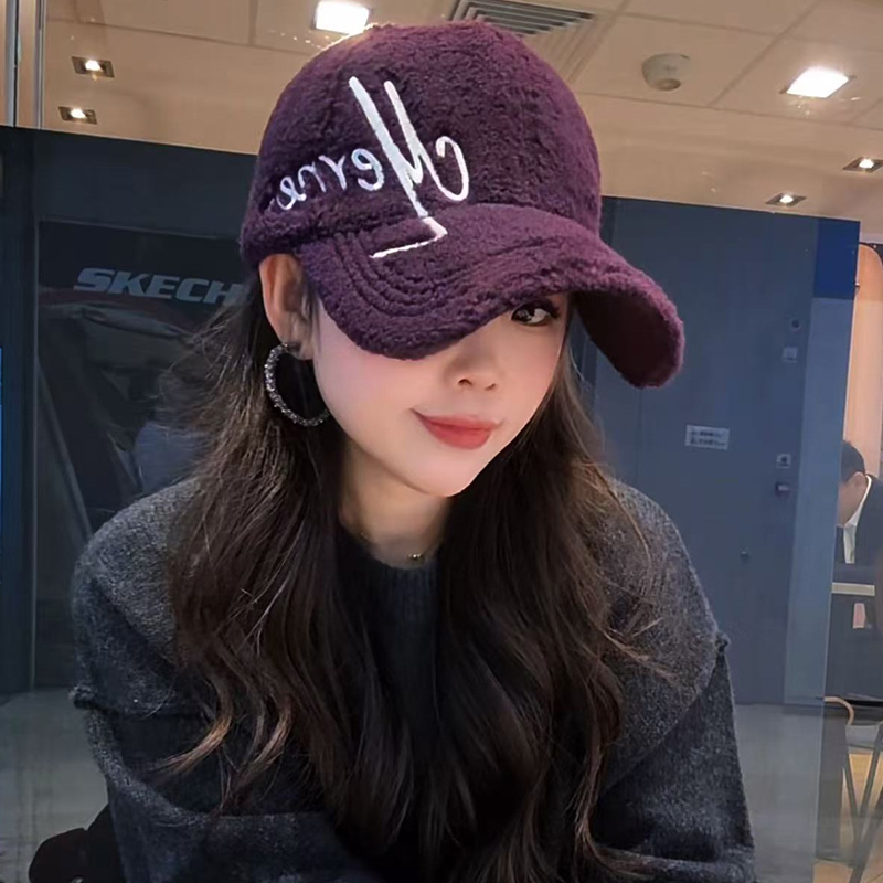 加厚刺绣羊羔绒鸭舌帽子女秋冬季