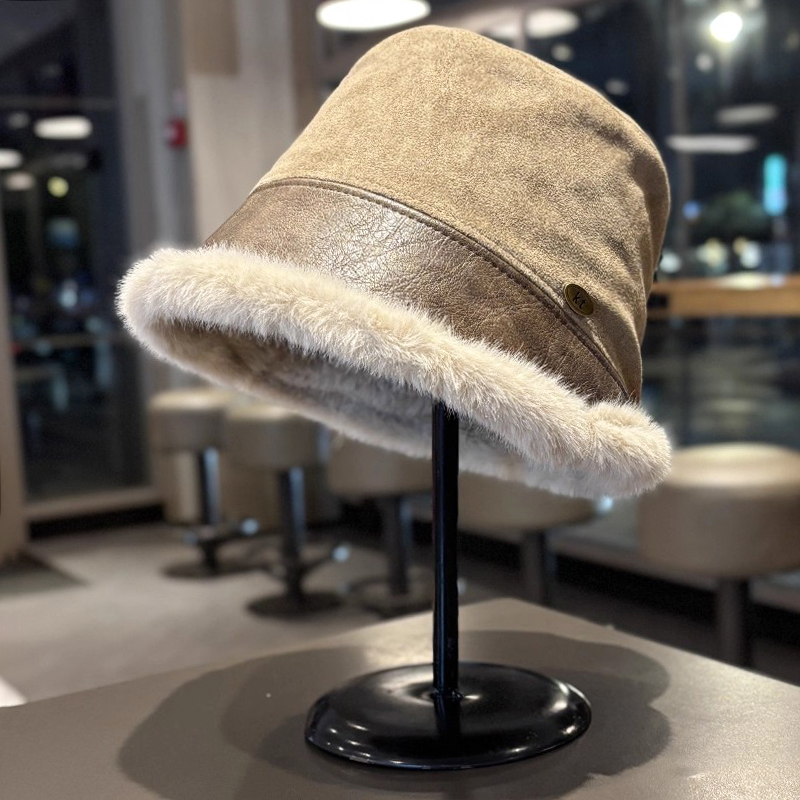复古麂皮绒毛绒保暖渔夫帽显脸小