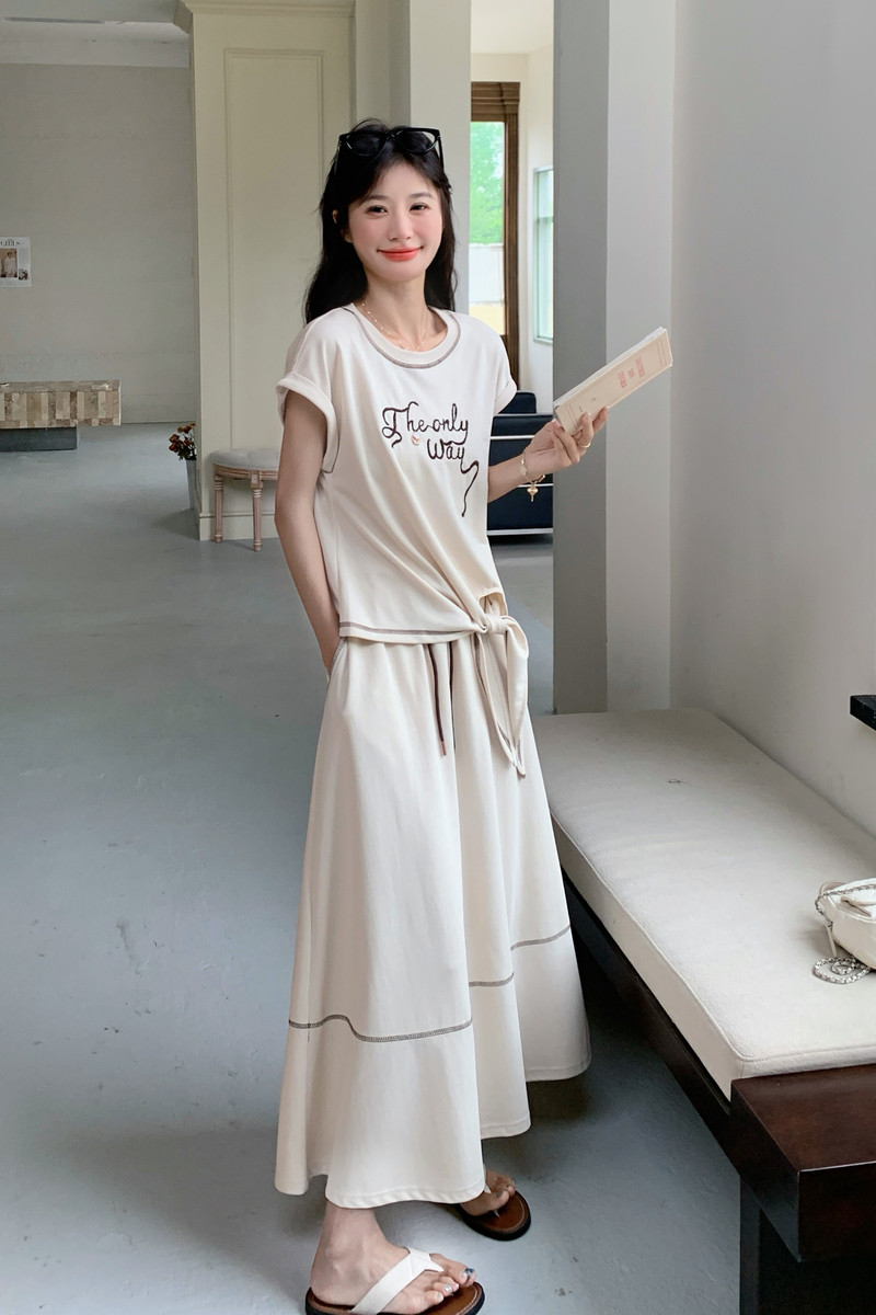 夏季减龄一整套穿搭女2025新款简约大气短袖T恤半身裙休闲两件套,女装套装/套裙,茜茜公主