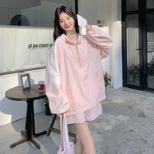 粉色休闲运动套装女2025夏季新款洋气减龄连帽防晒上衣短裤两件套图片