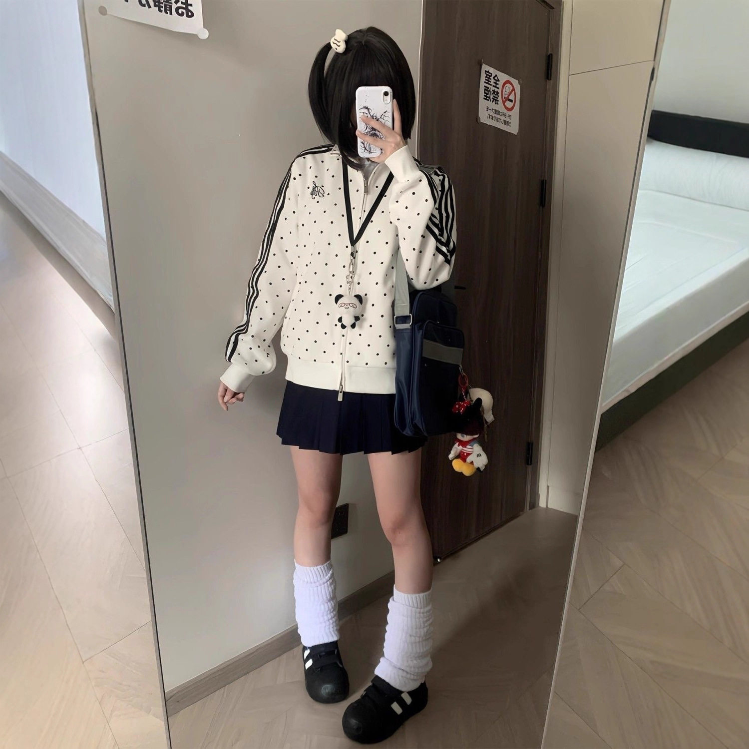 日系运动风波点立领外套女春秋2026新款侧边条纹拉链开衫加绒卫衣