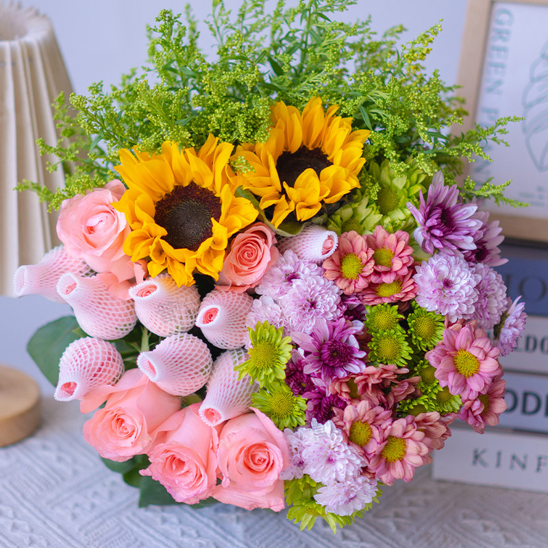 【爆款福利】粉玫瑰10枝+混色小雏菊+向日葵+配草 云南直发鲜花,鲜花速递/花卉仿真/绿植园艺,周期订阅鲜花,淘宝优惠券,粉丝福利购,淘宝优惠卷