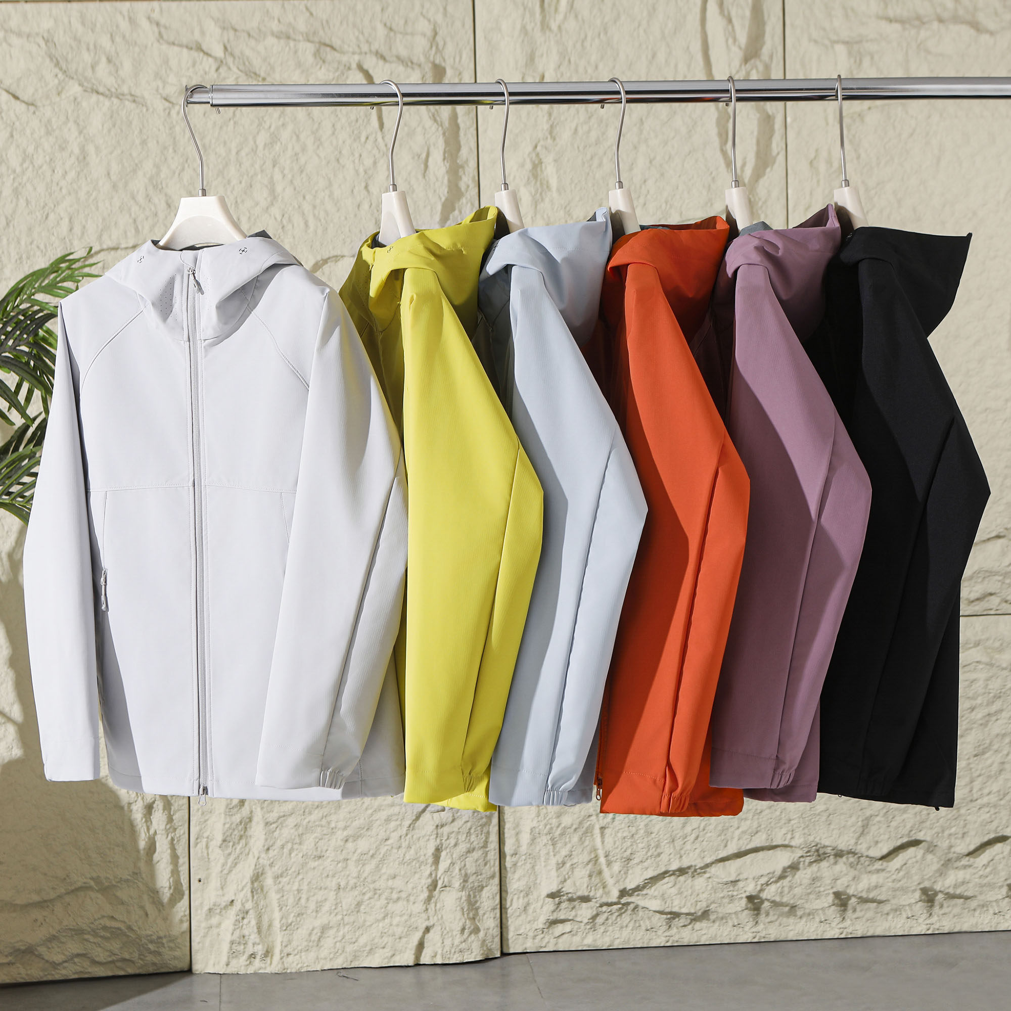 春季男士连帽防水夹克防风长袖拉链外套休闲百搭多色透气冲锋衣潮