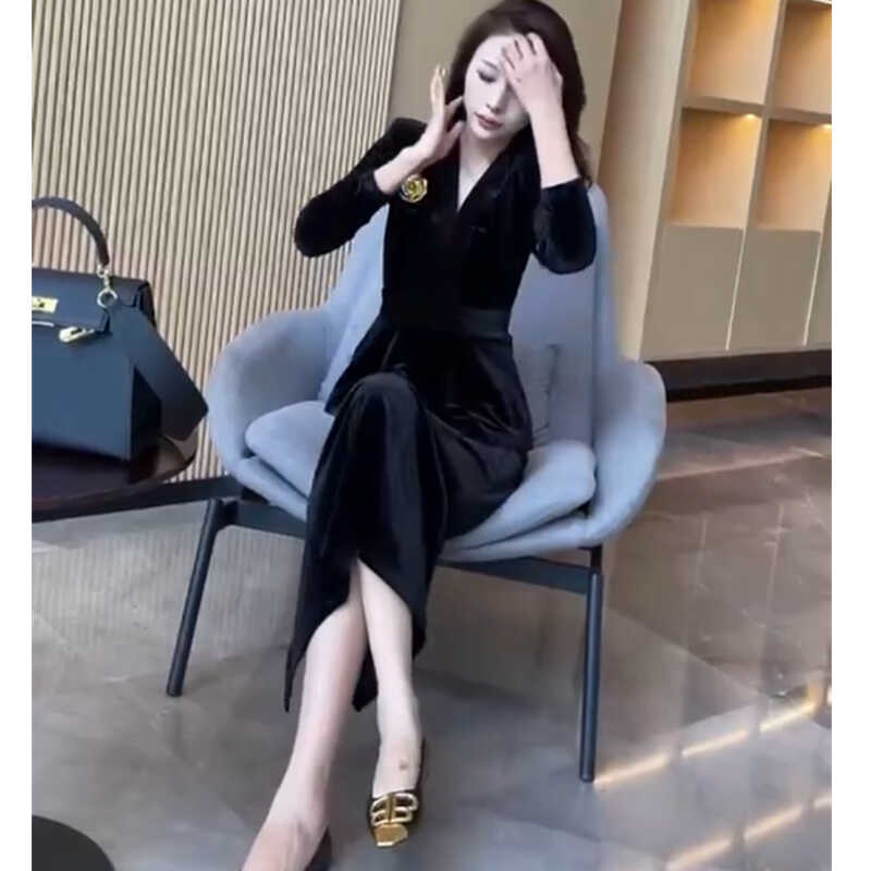收腰显瘦套装女春秋新款气质金丝绒V领上衣黑色半身长裙开叉女