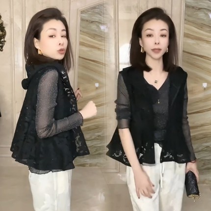 镂空春夏2026新款刺绣蕾丝连帽马甲女百搭褶皱高级感马夹透视坎肩