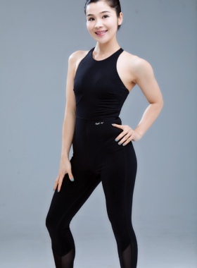 Kinki.W2021瑜伽连体服高端新款工字背时尚无袖紧身一体式塑性瘦