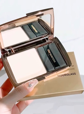 Hourglass2024新品轻雾粉饼蜜粉饼Translucent半透明色/粉米色