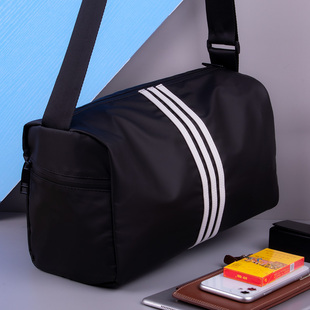 斜挎包男单肩包男士背包运动旅行包小号大容量防水牛津布休闲包潮