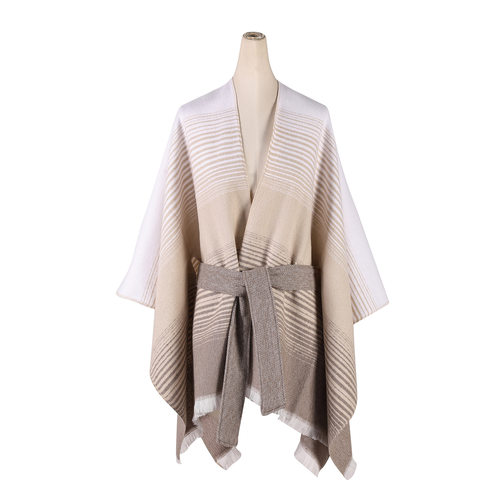 Newladiessplitshawlstreet