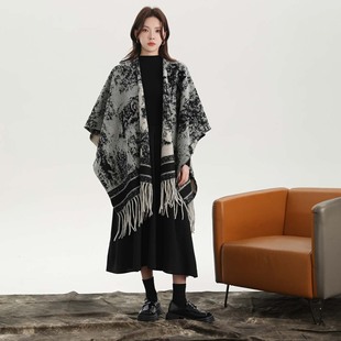 shawl for high ink with painting paired Minimalist women